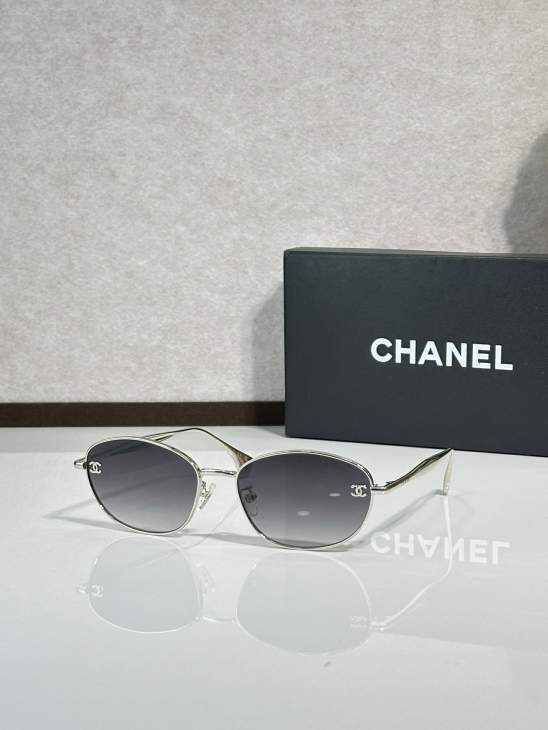 Picture of Chanel Sunglasses _SKUfw77364665fw